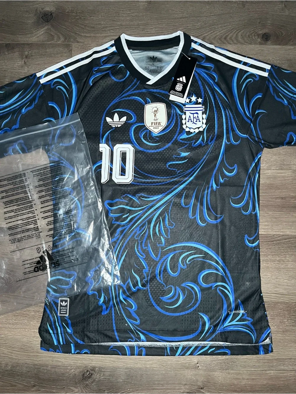 Messi #10 SIZE L Black & Blue Men's Soccer Jersey